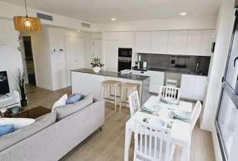 Passeig del Mare Nostrum, Badalona, Catalonia 08918