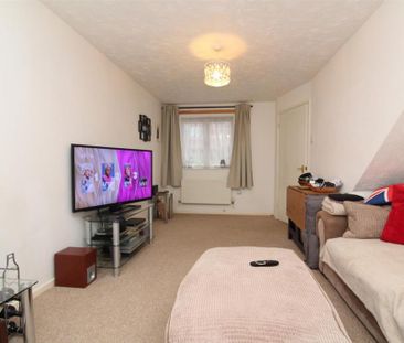 2 bedroom end of terrace house to rent - Photo 1