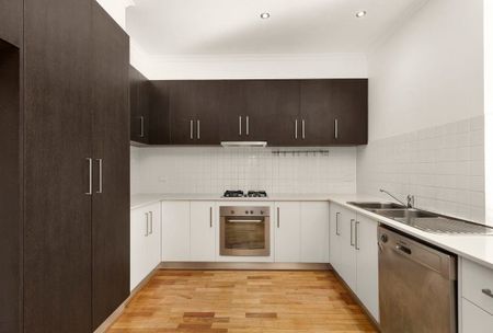 Modern Living in a Prime Pascoe Vale Pocket - Photo 3