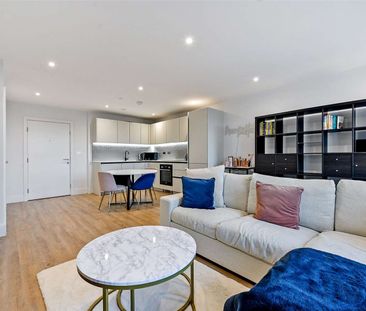 A spacious two bedroom, two bathroom apartment with one car parking... - Photo 6