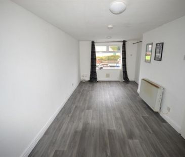 1 Bedroom Apartment To Let - Photo 2