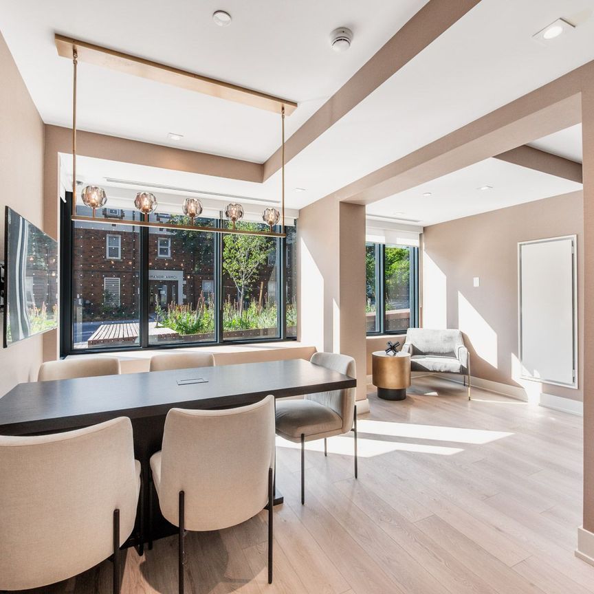 For Lease - 8 Manor Road Unit# 401, Toronto, Ontario - Photo 1