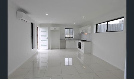 8a Outlook Boulevard, Fletcher NSW 2287 - House For Rent | Domain - Photo 4