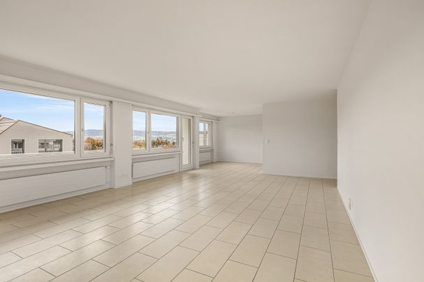 Rent a 5 ½ rooms apartment in Uster - Photo 1