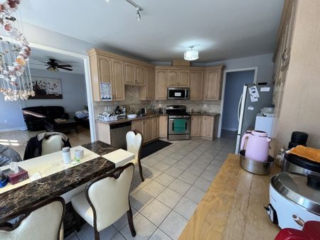 For Lease - 667 Peter Rupert Avenue, Vaughan, Ontario - Photo 4