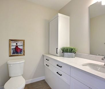 New Townhome Chuka Blvd- Three-Bedroom, Two-and-a-Half-Bathroom - Photo 5