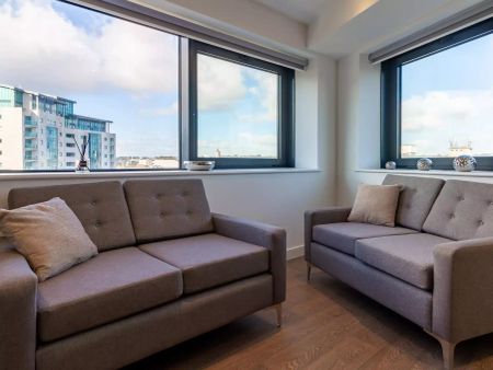 4 Bed Premium Ensuite - Photo 3