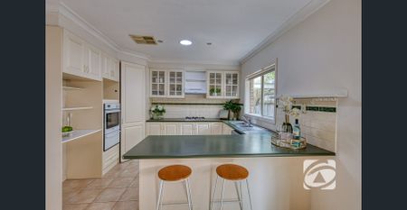 A LITTLE PIECE OF OLDE BERWICK CHARM - Photo 3