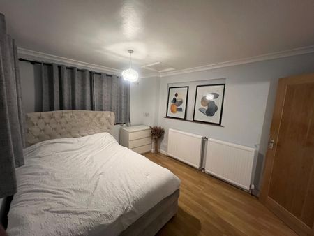 Room in a Shared House, Swinburne Crescent, CR0 - Photo 5