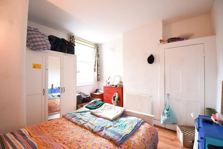 2 Bed Flat, Albert Road, E10 - Photo 4