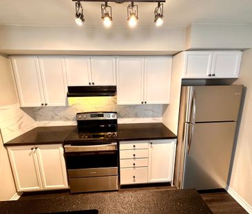 For Lease - 4975 Southampton Drive Unit# 300, Mississauga, Ontario - Photo 4