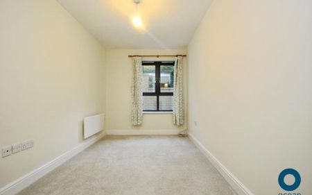 Well-presented two bedroom apartment close to Cabot Circus! - Photo 4