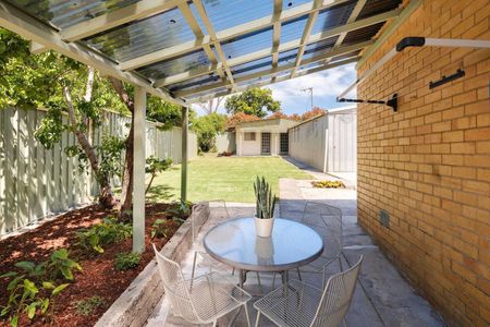 27 North Road, Reservoir VIC 3073 - Photo 2