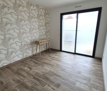 A LOUER FERQUES - MAISON 1 CHAMBRE + TERRASSE - Photo 3