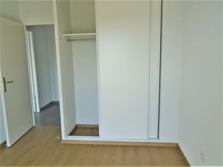 Location Appartement 1 pièce 23m² ROYAN 17200 - Photo 4