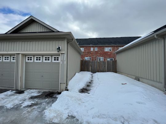 For Lease - 936 Castlemore Avenue, Markham, Ontario - Photo 1