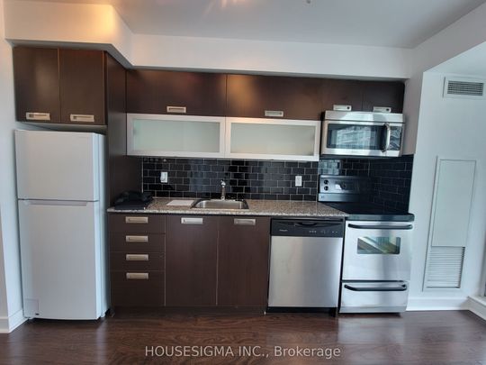 Vibe at Liberty Village Lofts - Photo 1