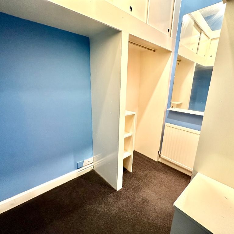 Restalrig Road South, Restalrig, Edinburgh, EH7 6JA - Photo 1