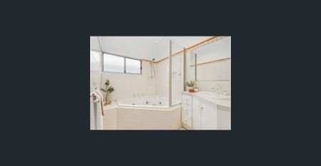 Comfort, Convenience & Character in the Heart of Broadview - Photo 5