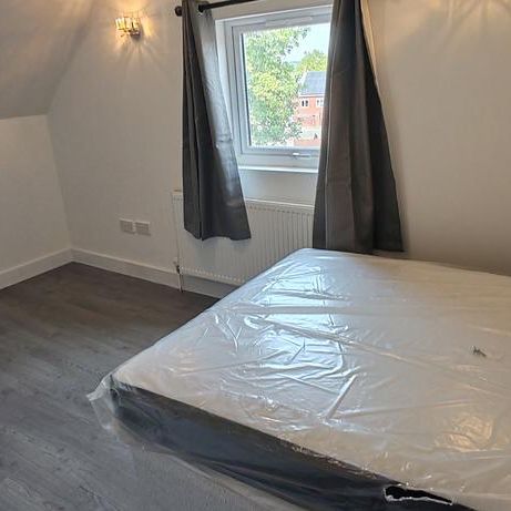 7 bedroom house of multiple occupation to rent - Photo 1