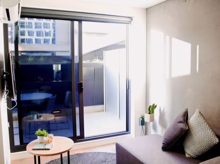 3 Bed Duplex with terrace - Photo 2