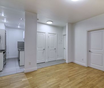 3730 Chemin Queen Mary, Montréal, QC - Photo 2