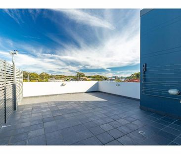 TOP FLOOR TWO BEDROOM UNIT - Photo 1