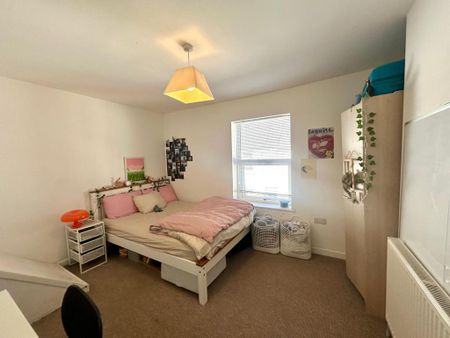 3 bedroom terraced house to rent - Photo 5