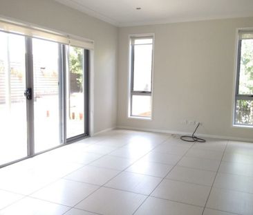 28 Loma Rudduck Street, Forde ACT, Belconnen - Photo 1