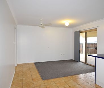 CALLING ALL FAMILIES! GREAT LOCATION, WITHIN MINUTES TO SCHOOLS AND... - Photo 4