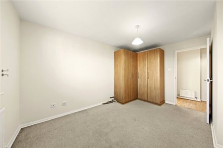 Cornmow Drive, NW10, London - Photo 3