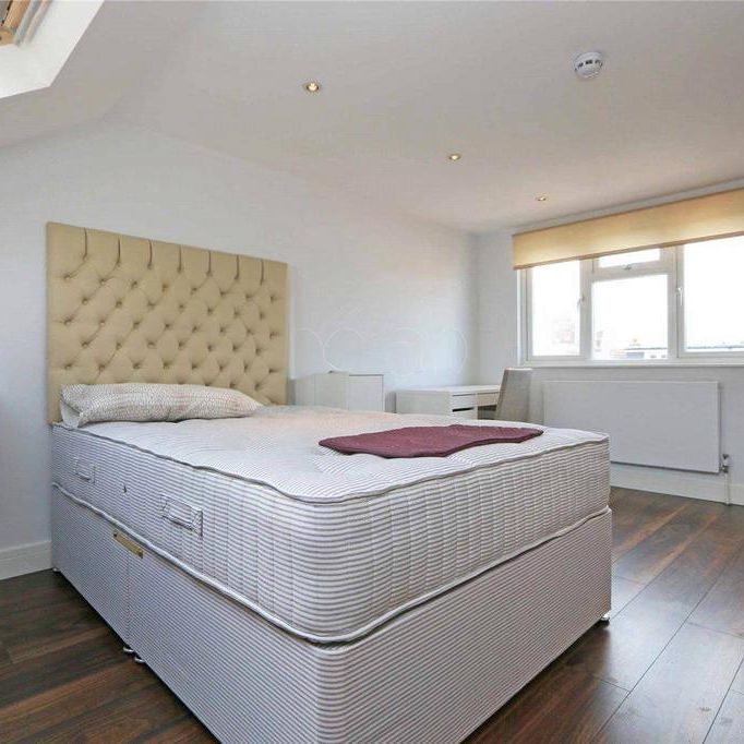 Studio to rent - Photo 1