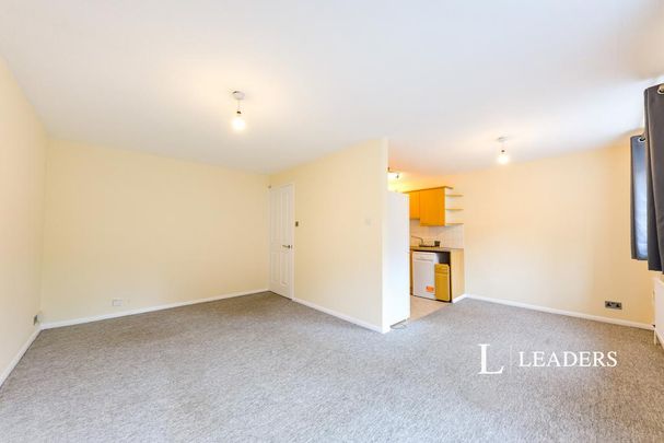 1 bedroom flat to rent - Photo 1