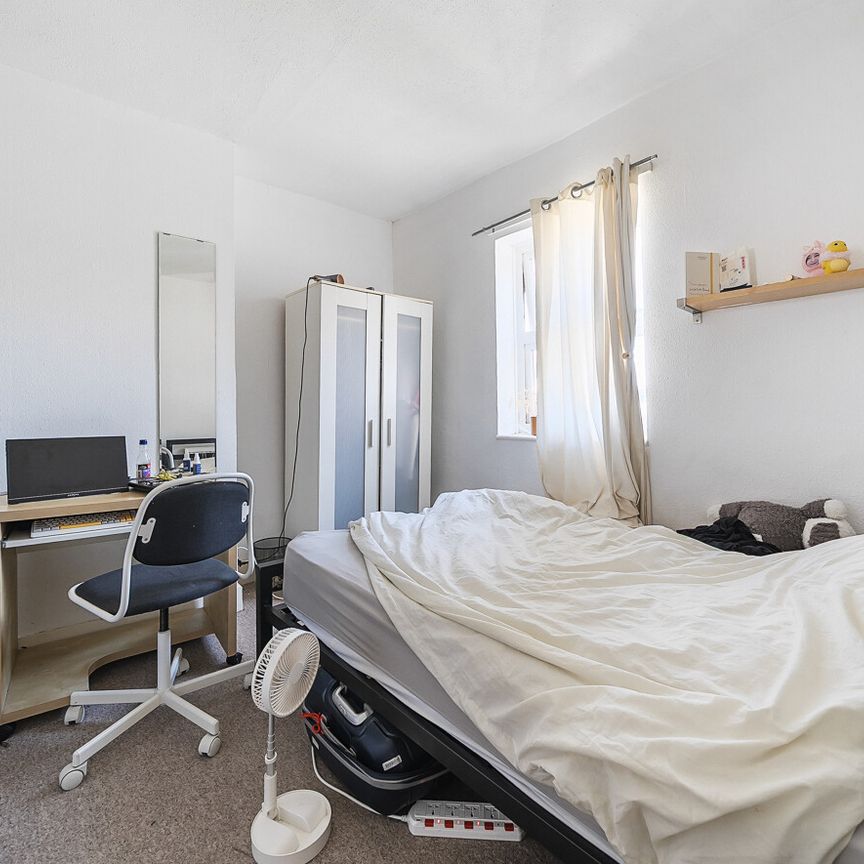 6 bedroom terraced house to rent - Photo 1