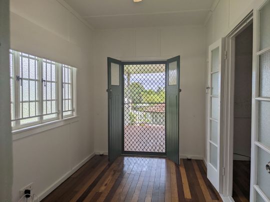 Charming and Convenient. - Photo 1