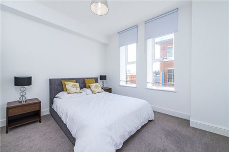 Warple Way, Acton, W3 0BD - Photo 4