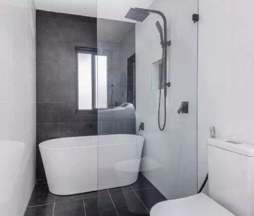 30 Juno Parade, Greenacre - Photo 4