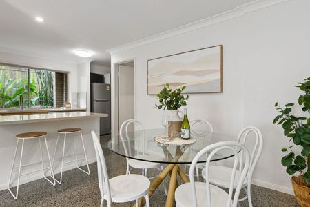 Modern Townhouse in Prime Byron Location - Photo 4