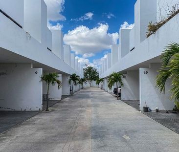 Townhouse Amueblado en RENTA a una Cuadra de la Univ. Marista - Photo 6