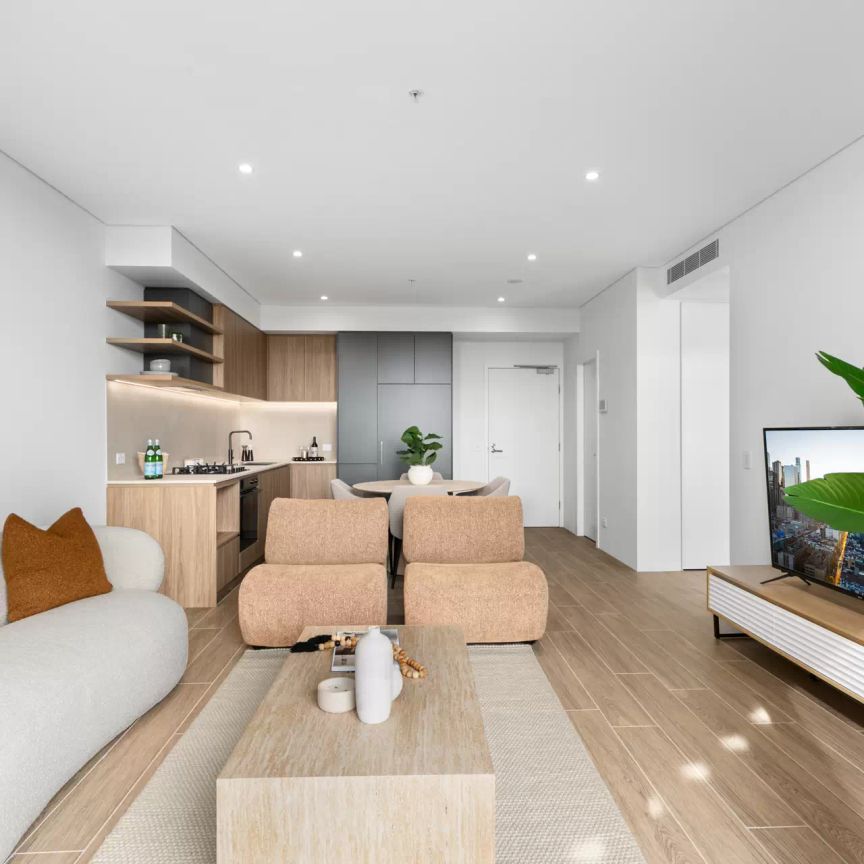 Apartment with 2 bedrooms, 2 bathrooms & parking for 1 car - Photo 1