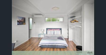 Fully Furnished Studio - Photo 3