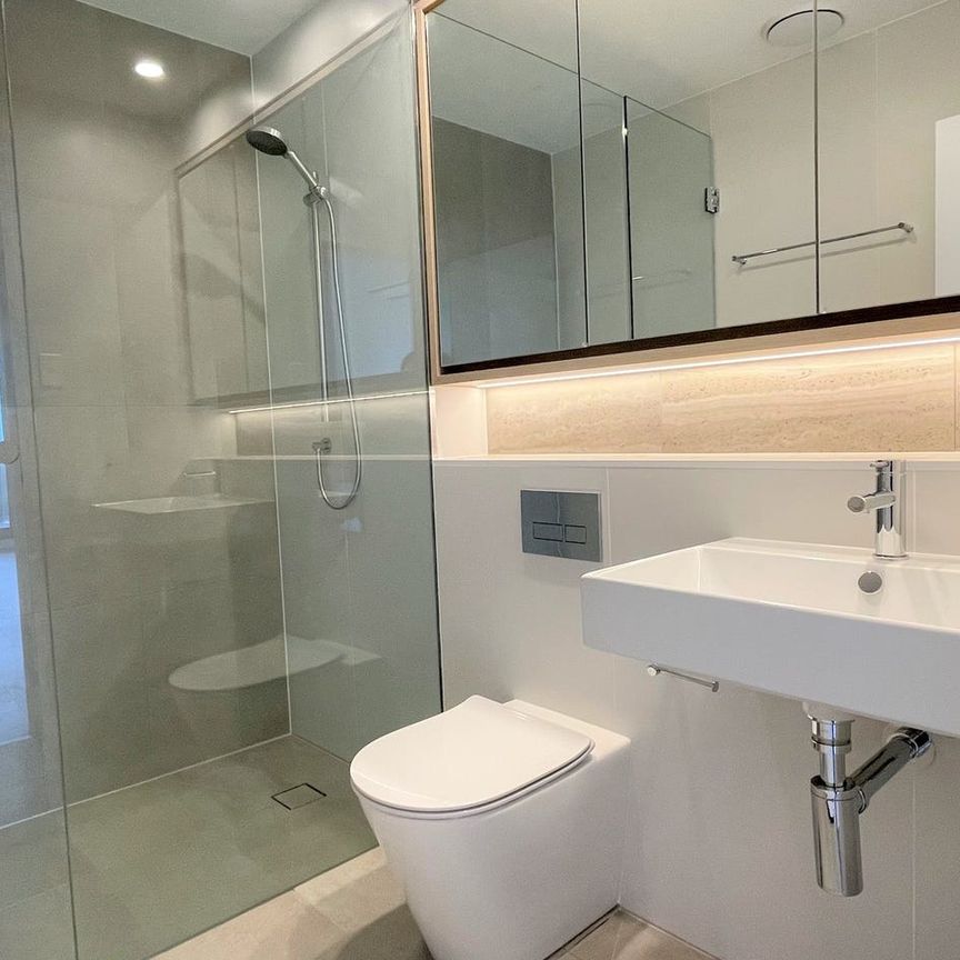 North-East Facing 1 BED Apartment with City View - Photo 1