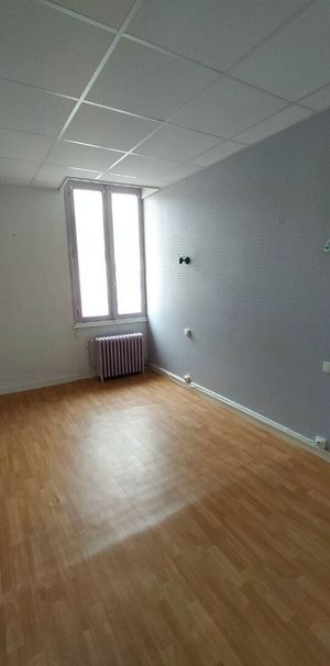 APPARTEMENT T3 - 58 m² - COEUR DE PARAY - Photo 1