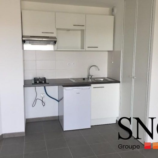 T2 AVEC BALCON ET PARKING - Photo 1