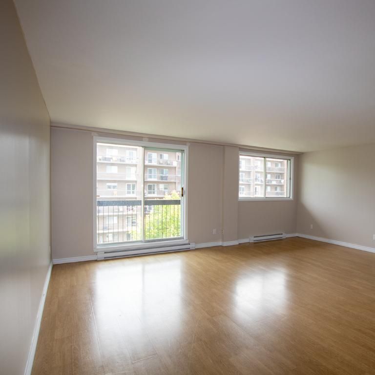 Complexe du Parc | Appartements 3 1/2 à louer | 3 1/2 apartments for rent| Sherbrooke près du Cégep - Photo 1