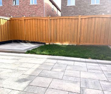 For Lease - 1261 Blencowe Crescent, Newmarket, Ontario - Photo 5