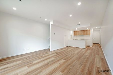Townhouse in Millie complex! - Photo 4