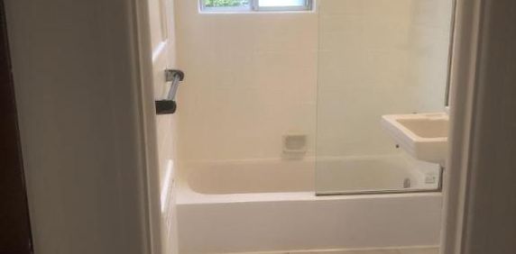 4 1/2 - Montréal (Saint-Laurent) - 1 700 $/mois - Photo 2