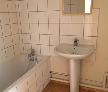 Location : Appartement 2 pièces 44 m2 – GRAND CHARMONT - Photo 6