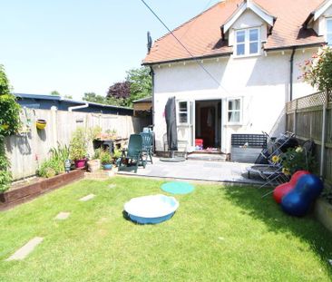 2 bedroom semi-detached house to rent - Photo 4